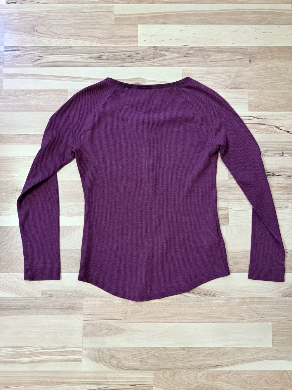 Eddie Bauer Women’s Petite Small Plum Waffle Knit Henley Long Sleeve Top Casual - Picture 2 of 11